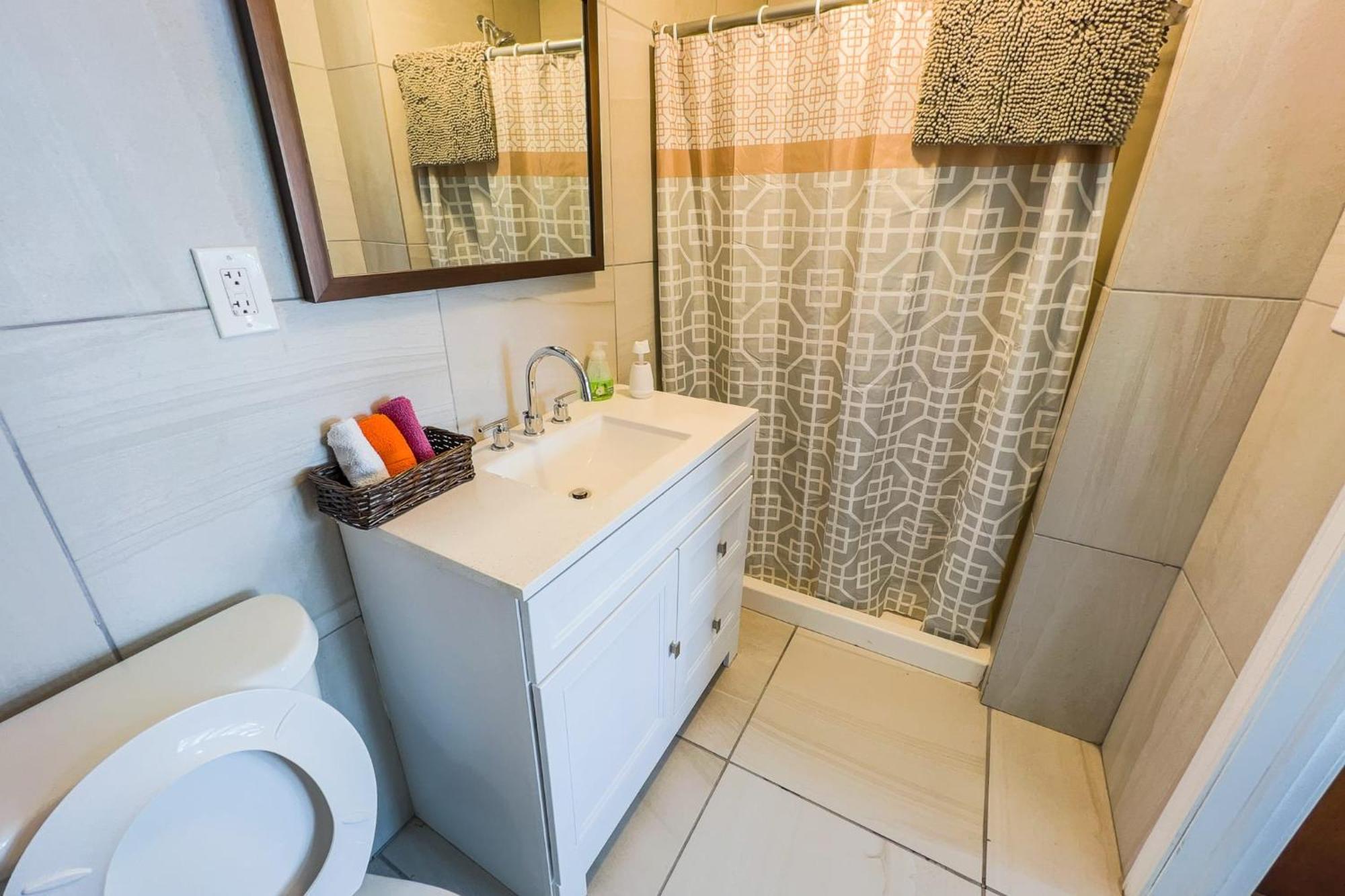 Large 6Br, 6 Bath In The City Of Niagara Falls Luaran gambar