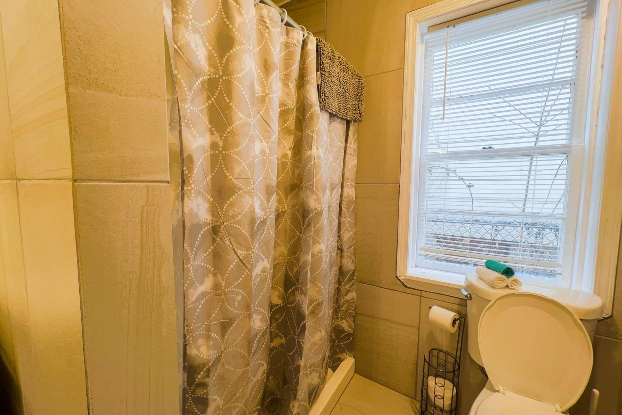 Large 6Br, 6 Bath In The City Of Niagara Falls Luaran gambar