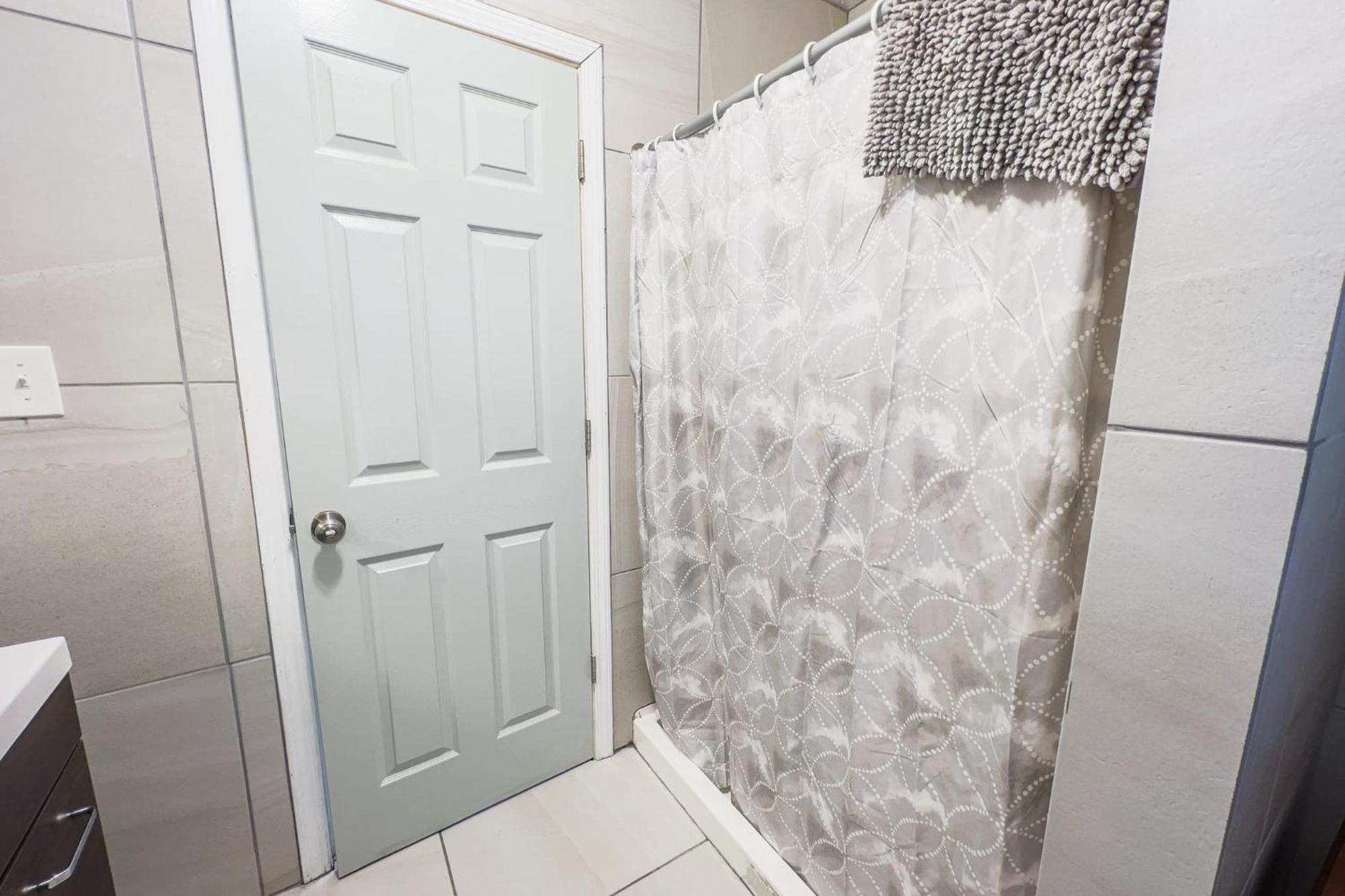 Large 6Br, 6 Bath In The City Of Niagara Falls Luaran gambar